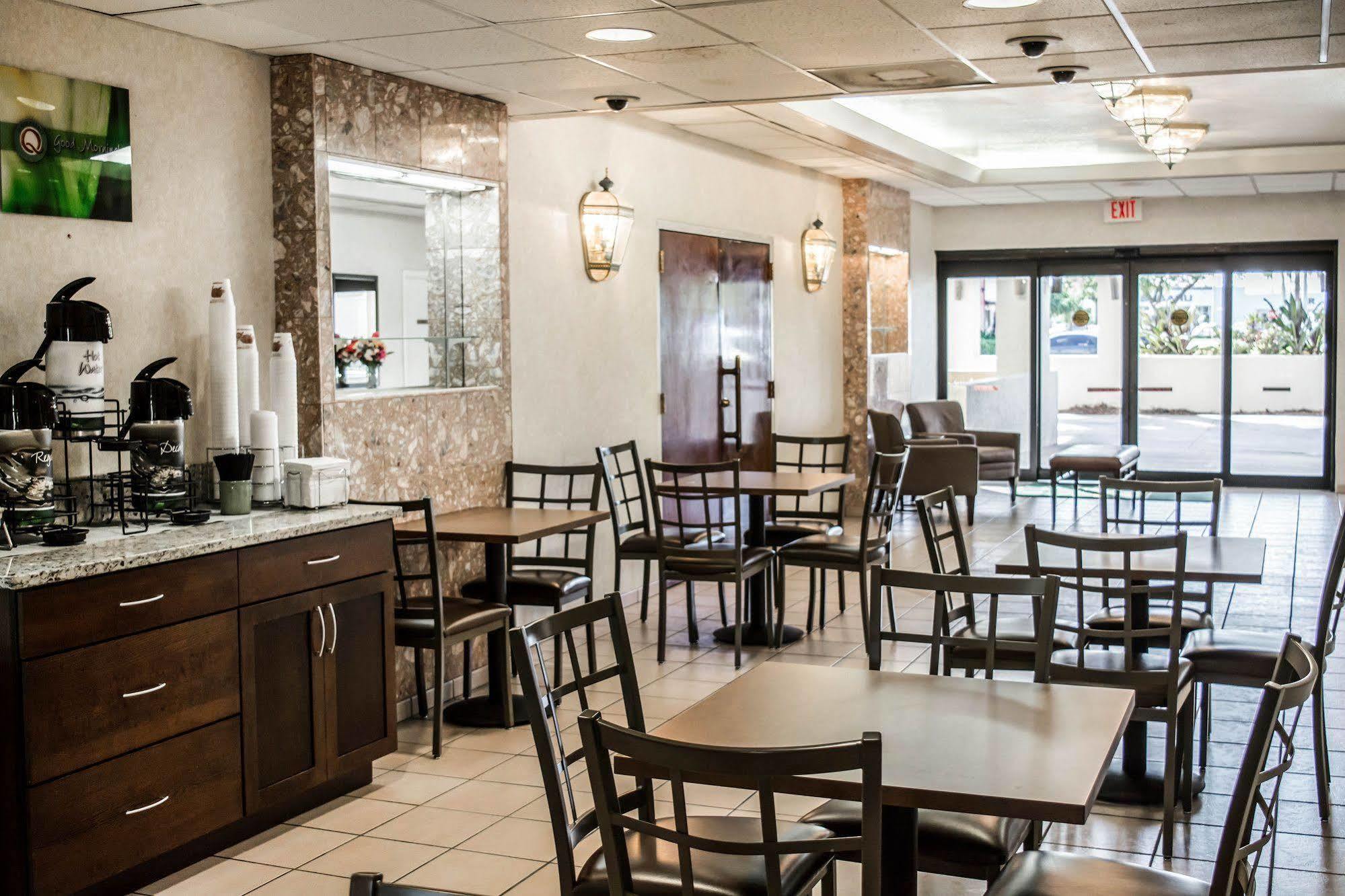 Econo Lodge Vero Beach - Downtown Экстерьер фото