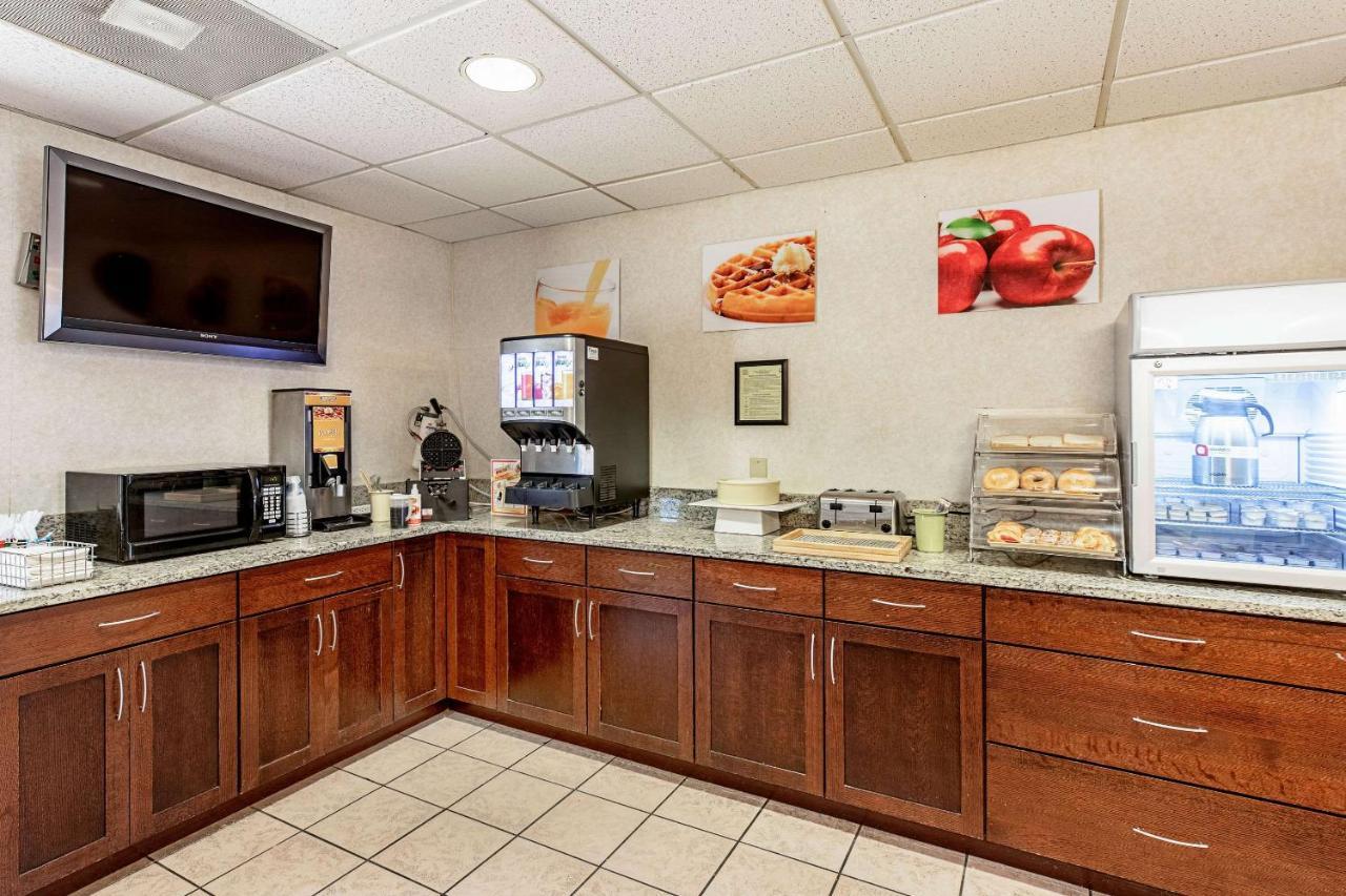 Econo Lodge Vero Beach - Downtown Экстерьер фото
