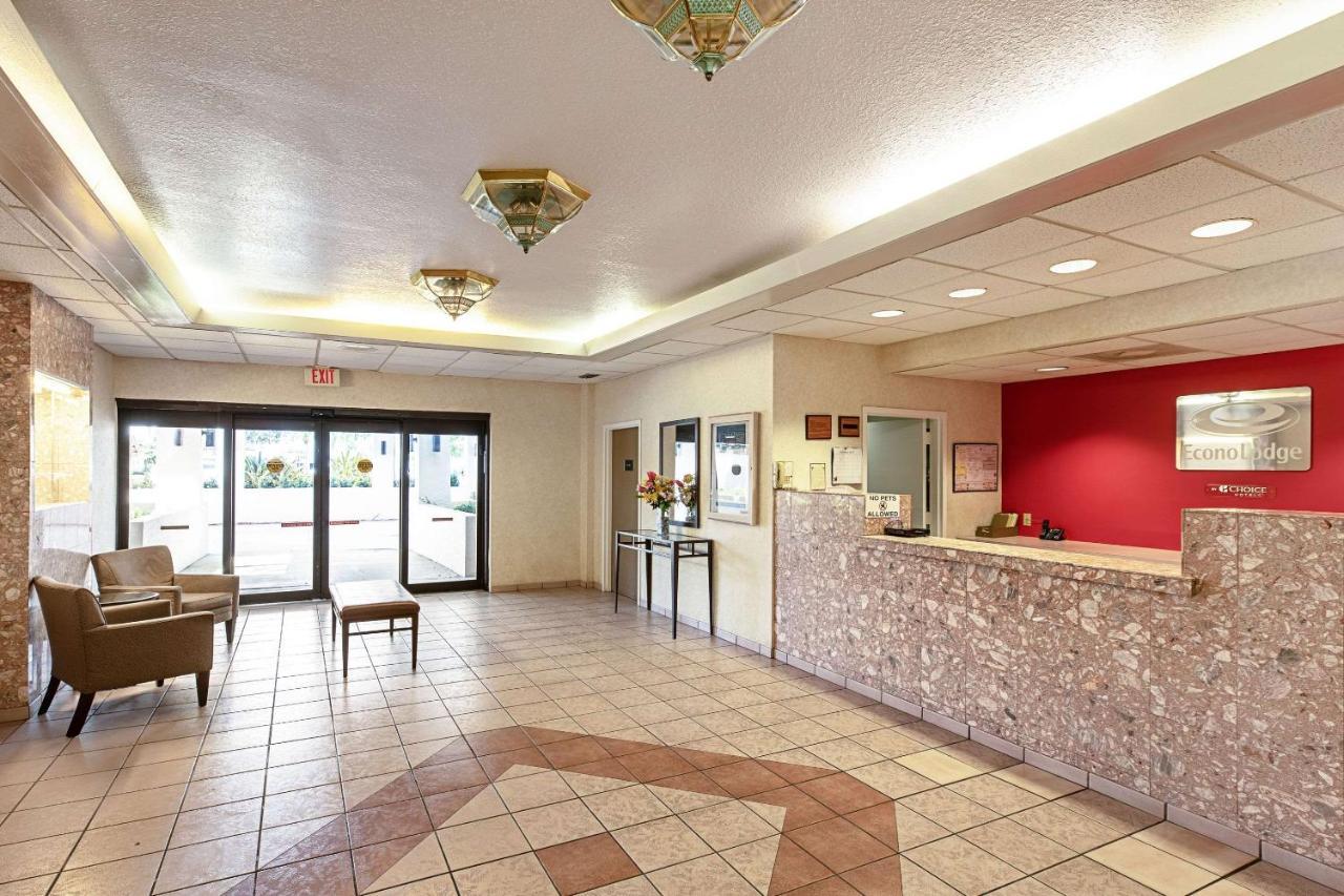 Econo Lodge Vero Beach - Downtown Экстерьер фото