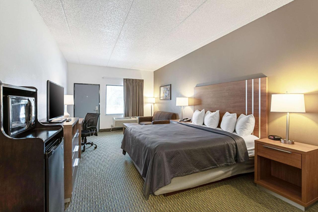 Econo Lodge Vero Beach - Downtown Экстерьер фото