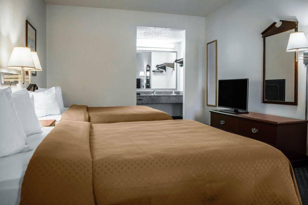 Econo Lodge Vero Beach - Downtown Экстерьер фото